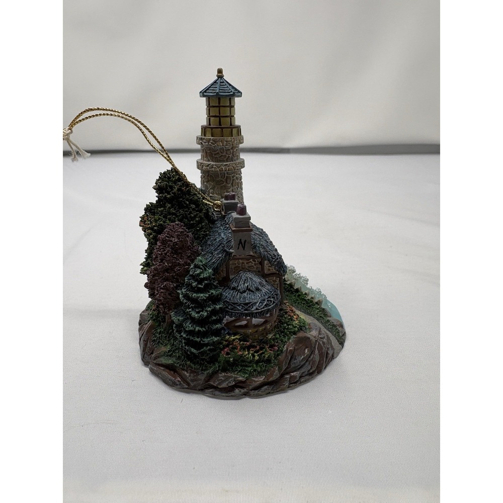 Vintage Thomas Kinkade Illuminated Series Ornament "Julianne's Lighthouse" - Picture 5 of 8